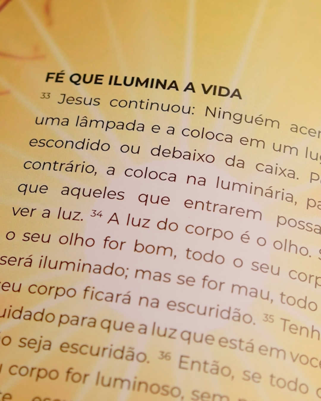 Livro de Lucas — Evangelho Ilustrado em Capa Dura, Letra Grande